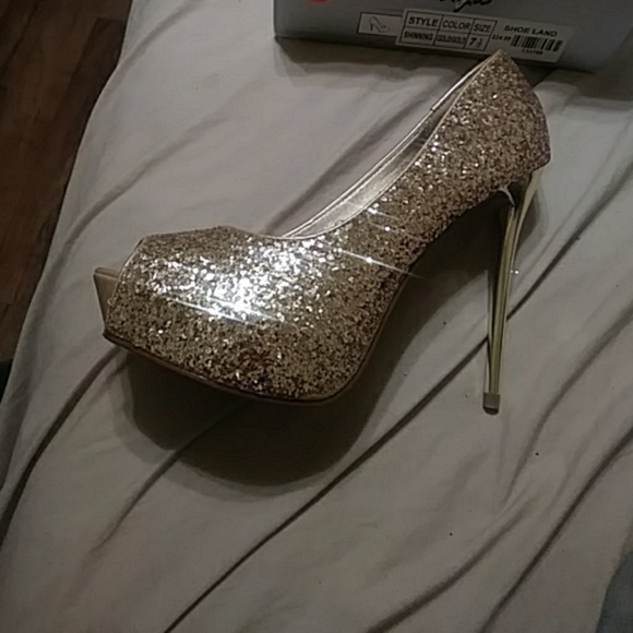 Heels - Picture 2 of 2