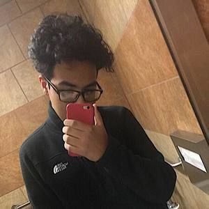 Meet your Posher, Axel