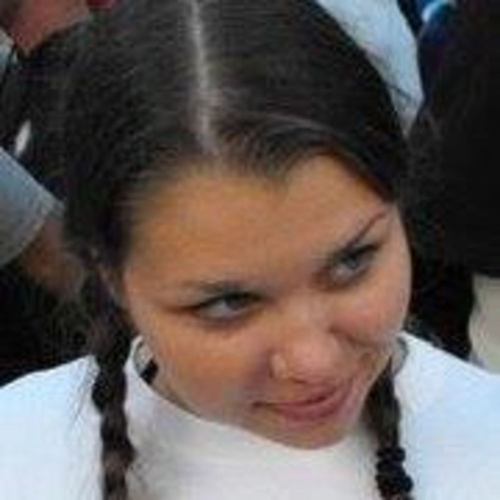 Meet your Posher, Desiree