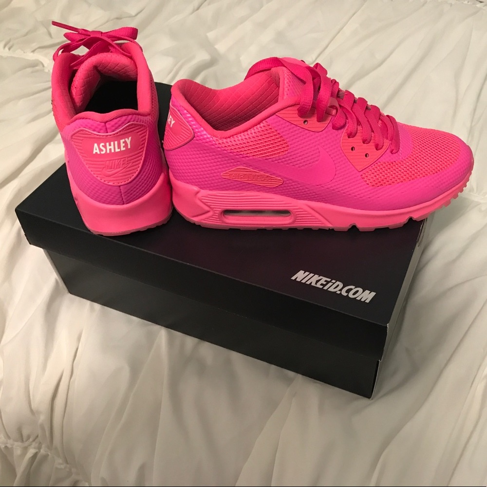 NEW!! Pink Air Max