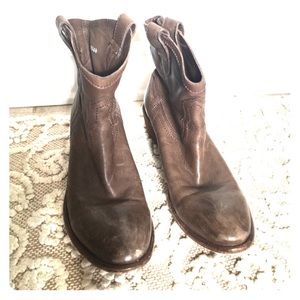 Frye Carson Booties