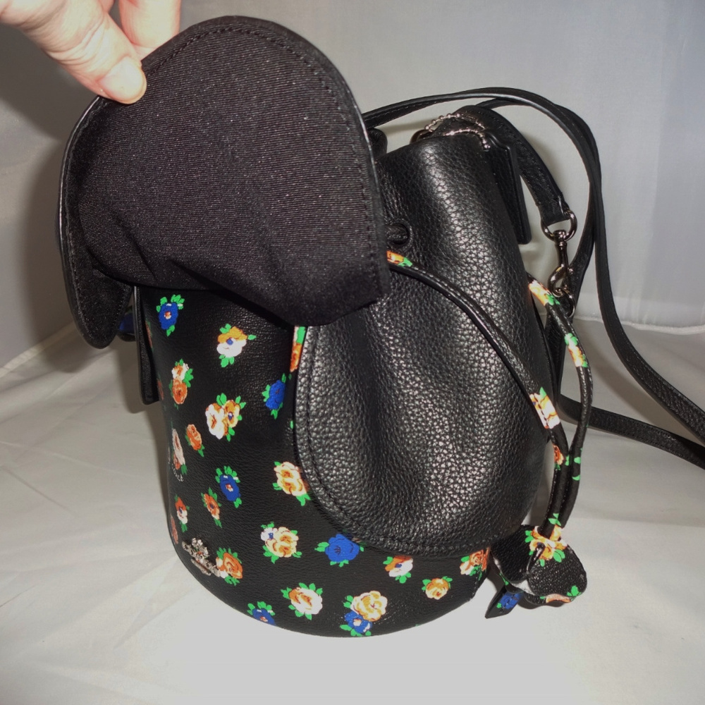 SOLD!! Leather Floral PETALS Drawstring Bag SOLD!! - Picture 8 of 8
