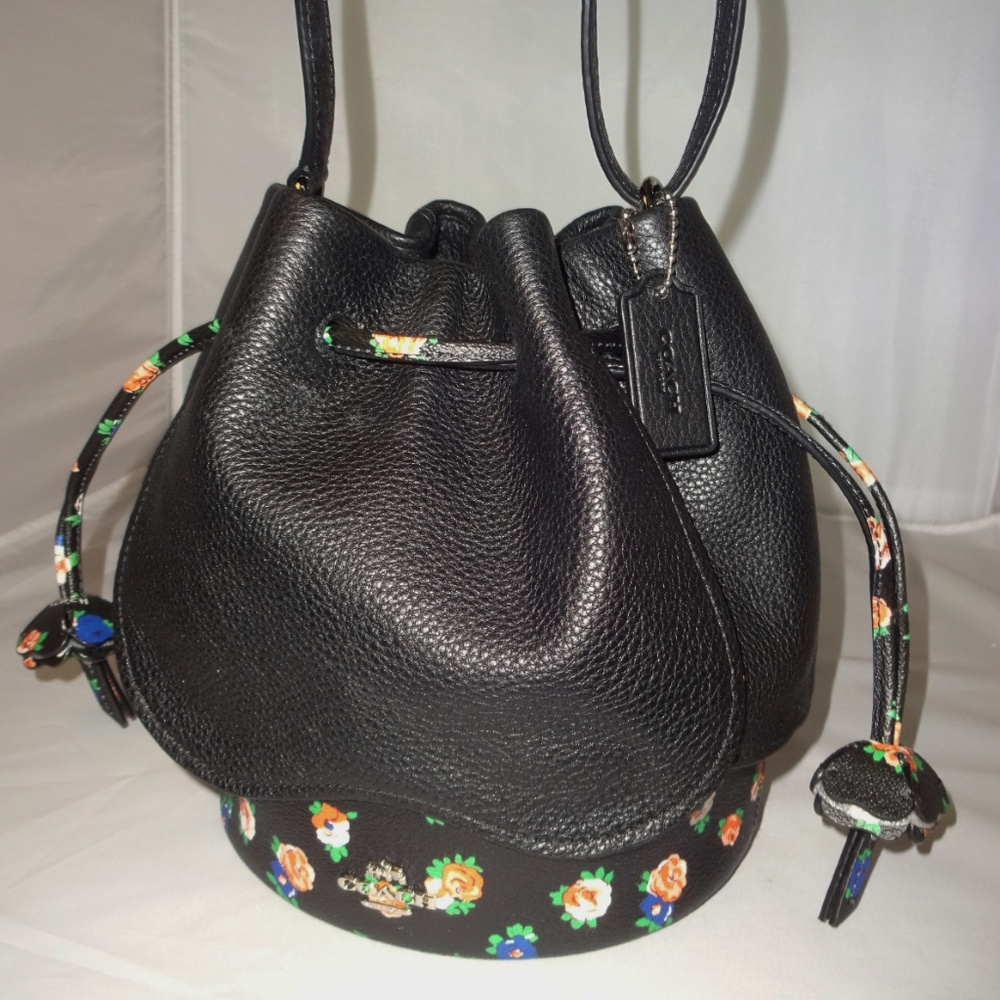 SOLD!! Leather Floral PETALS Drawstring Bag SOLD!! - Picture 2 of 8