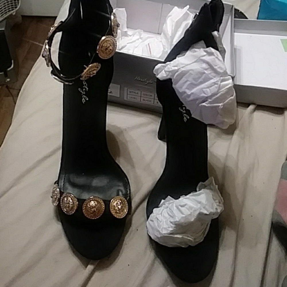 Heels - Picture 2 of 2