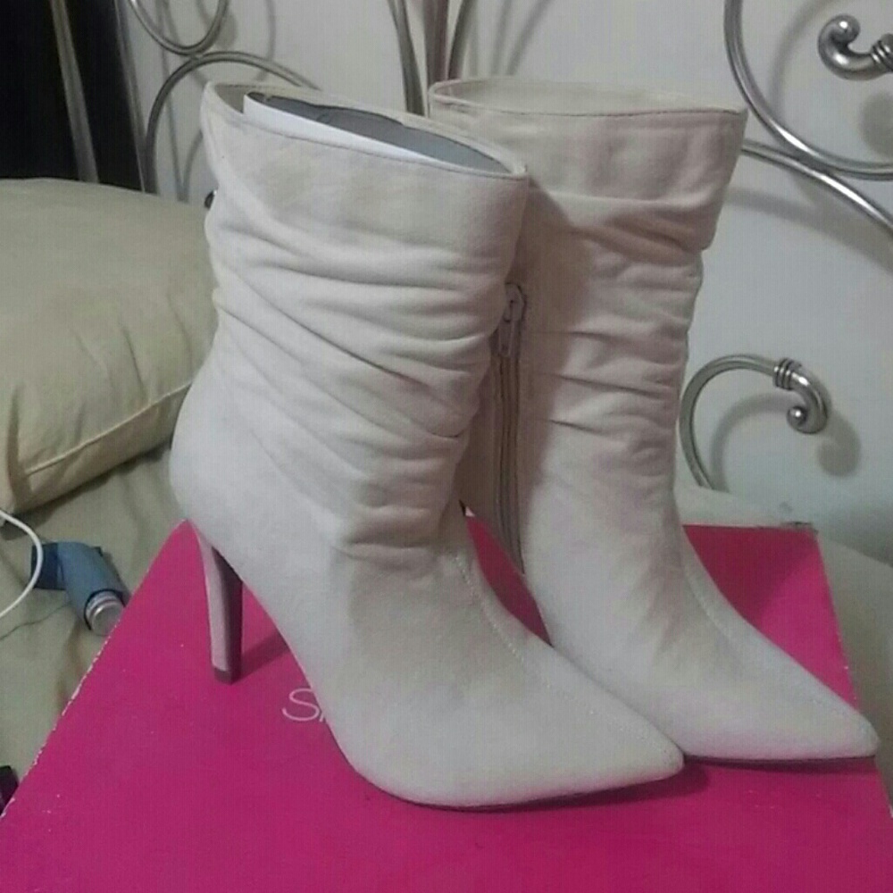 Light pink booties