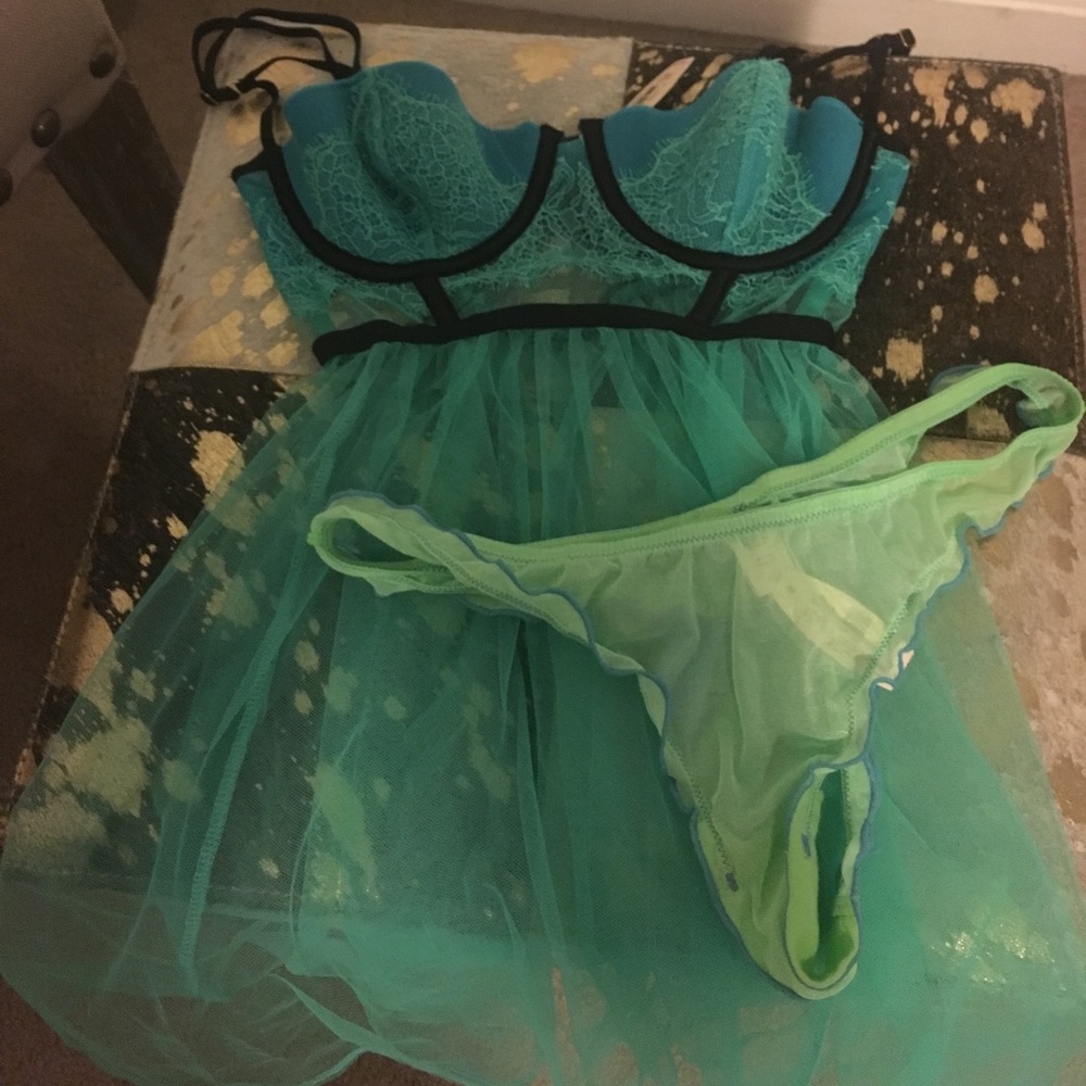 Victoria Secret 2 piece set