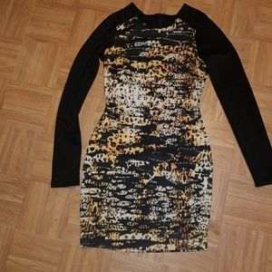 Bebe bodycon  long sleeve print dress