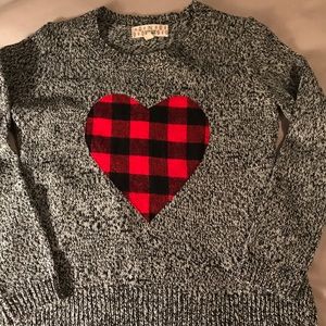Cute ❤️ sweater!