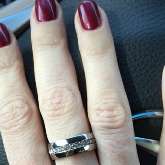 Silver Ring Wedding Engagement Single Row Zircon bridal band ring - Nwt - Picture 7 of 7