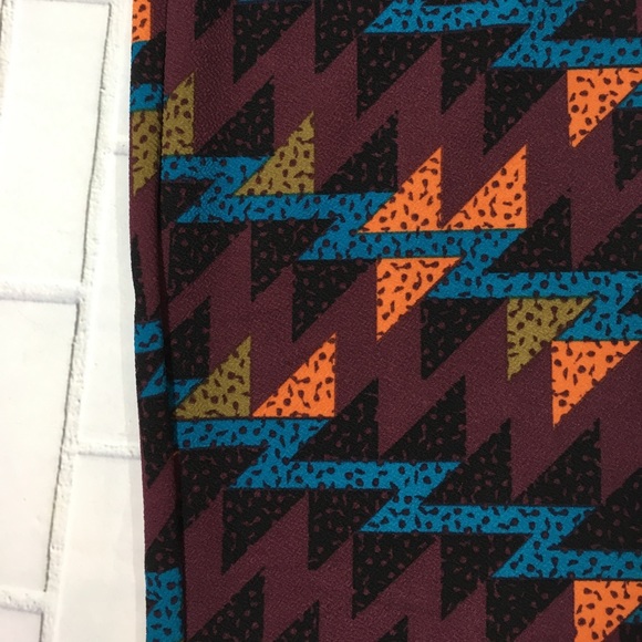 NEW LuLaRoe Cassie Pencil Skirt Size Medium - Picture 3 of 3