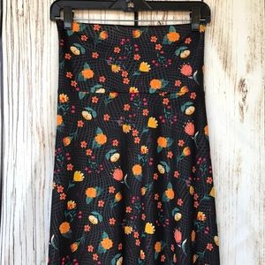 Large Lularoe Maxi Skirt! Slinky material.❤️❤️❤️