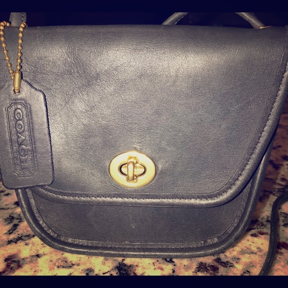 COACH Handbags - NAVY COACH VINTAGE MINI EVERETTE CROSSBODY 1989