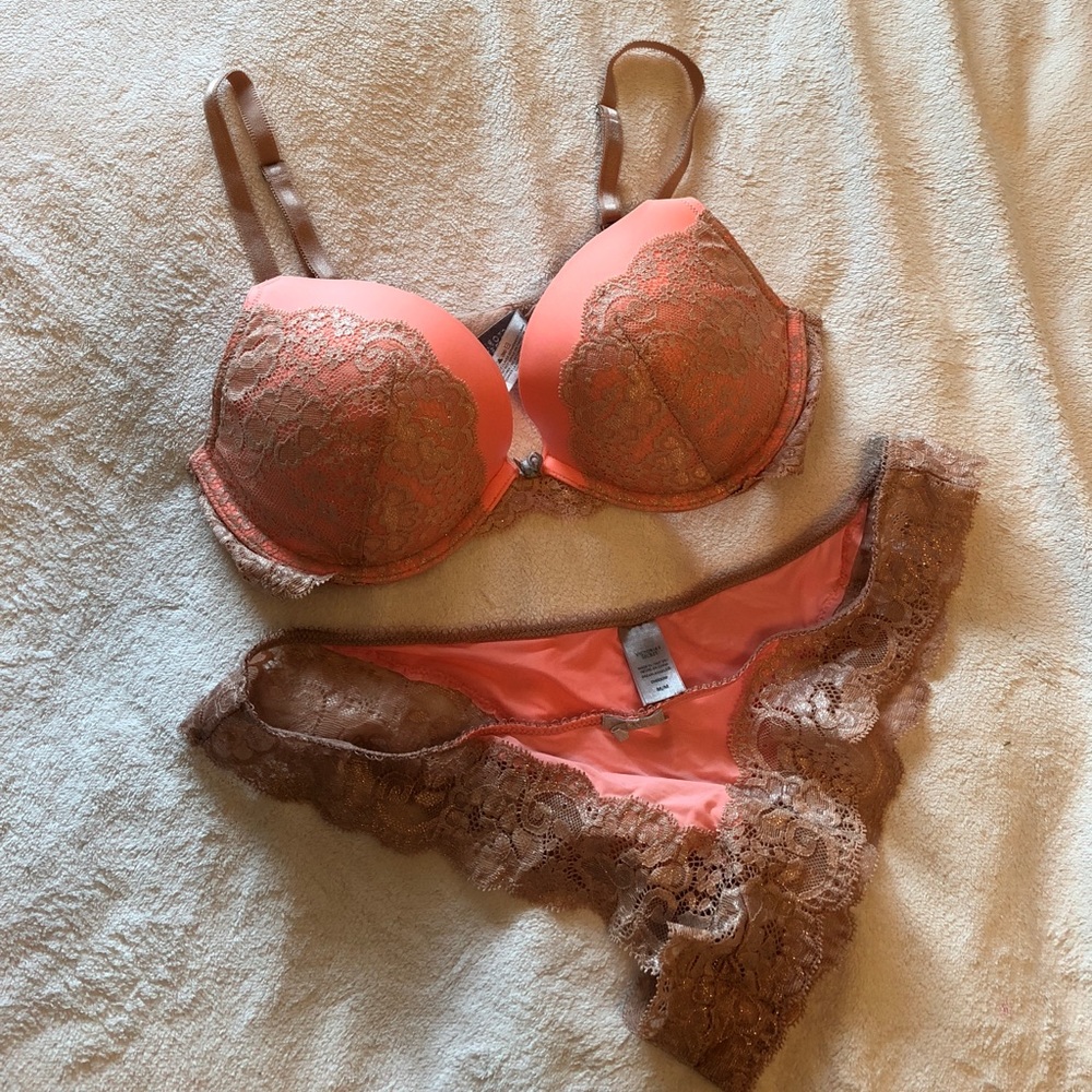 Victoria Secret Bra && Panty Set 🎀
