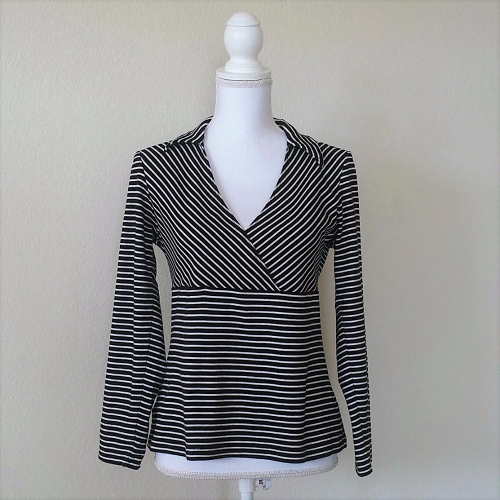 Ann Taylor LOFT Blouse V neck top B & W stripe LS