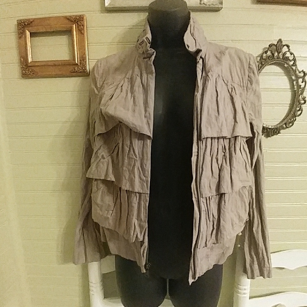 Ruffle jacket coat
