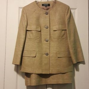 Markdown Sale ** Kasper Suit ** EUC