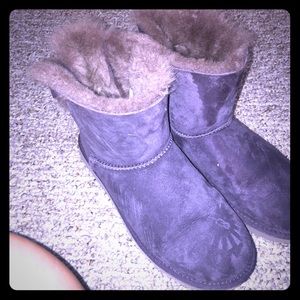 Purple ugg bows sold!