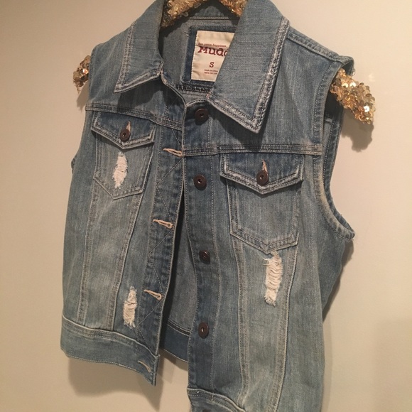 distressed denim vest - Picture 2 of 5