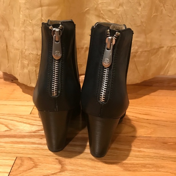 Adrienne Vittadini Black Boots - Picture 4 of 4