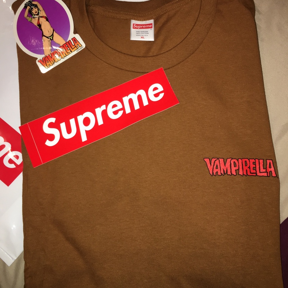 Supreme x Vampirella T-Shirt