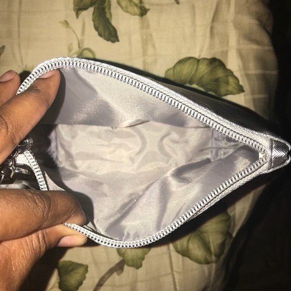 Pouch - Picture 4 of 5