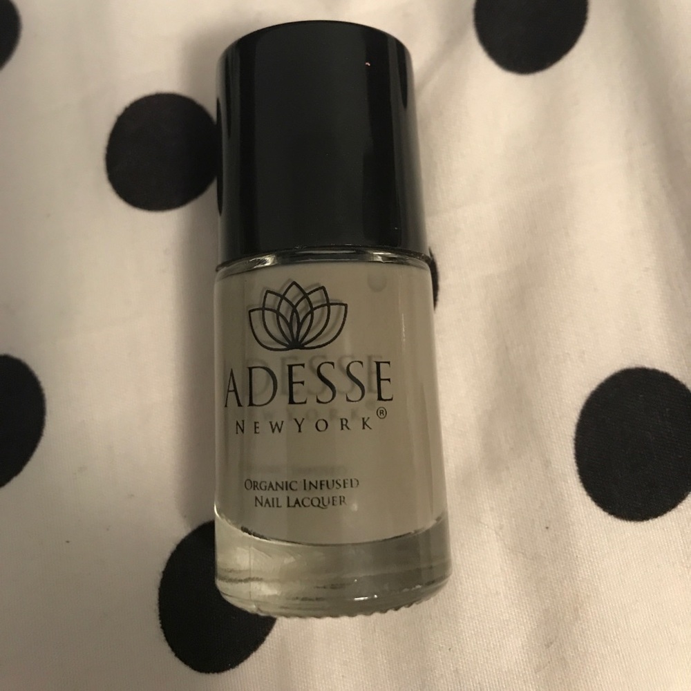 Adesse New York nail polish “deception”