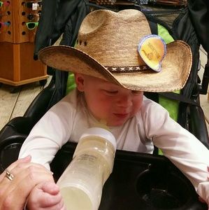 Meet your Posher, Crystal