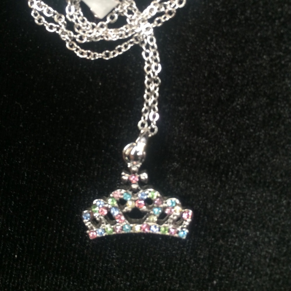 Crown necklace