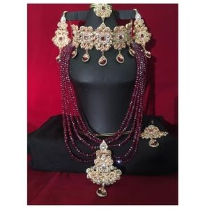NWOT beautiful Indian Bridal jewelry set