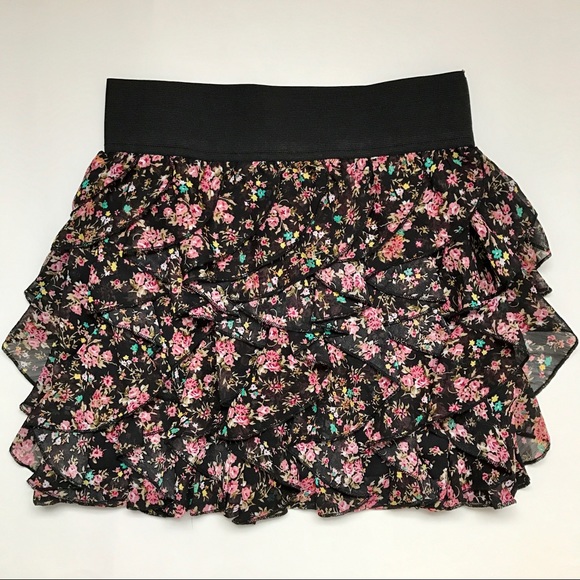 Forever21 Floral Ruffles Skirt - Picture 2 of 7