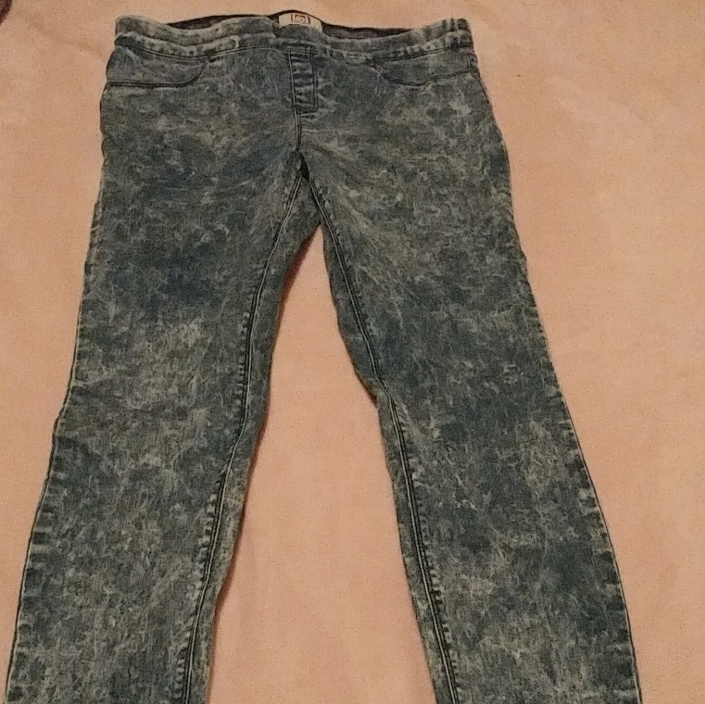 Stretchy Acidwash Jeggings