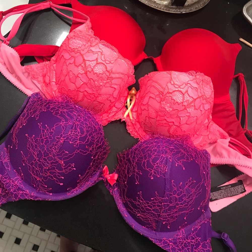 ‼️Update‼️ Two* Victoria’s Secret 34B Bras