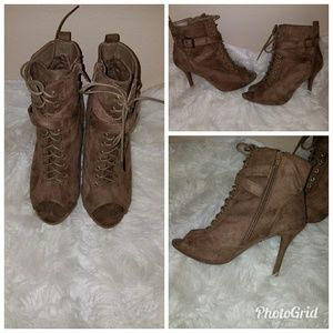 Heel booties(Mad Rags)