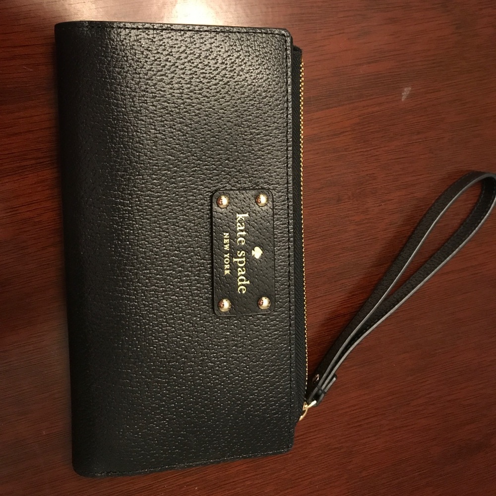 Kate spade Wellesley Layton wallet
