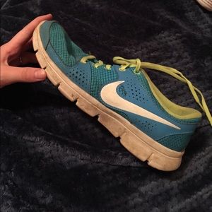 Women’s Nike shoes