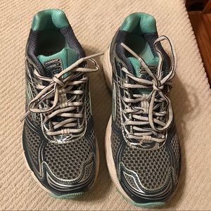 Brooks Ghost 5 running shoes.  8 Narrow.