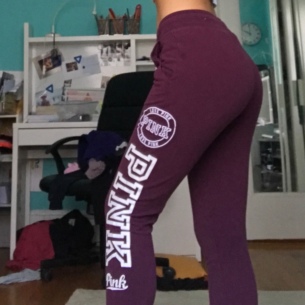 CUTE CHEAP VICTORIA SECRET / PINK sweatpants