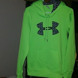 Under Armour sweat shirt size M