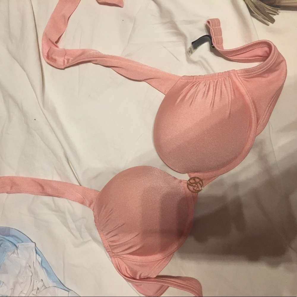 Victoria’s Secret bombshell bathing suit top