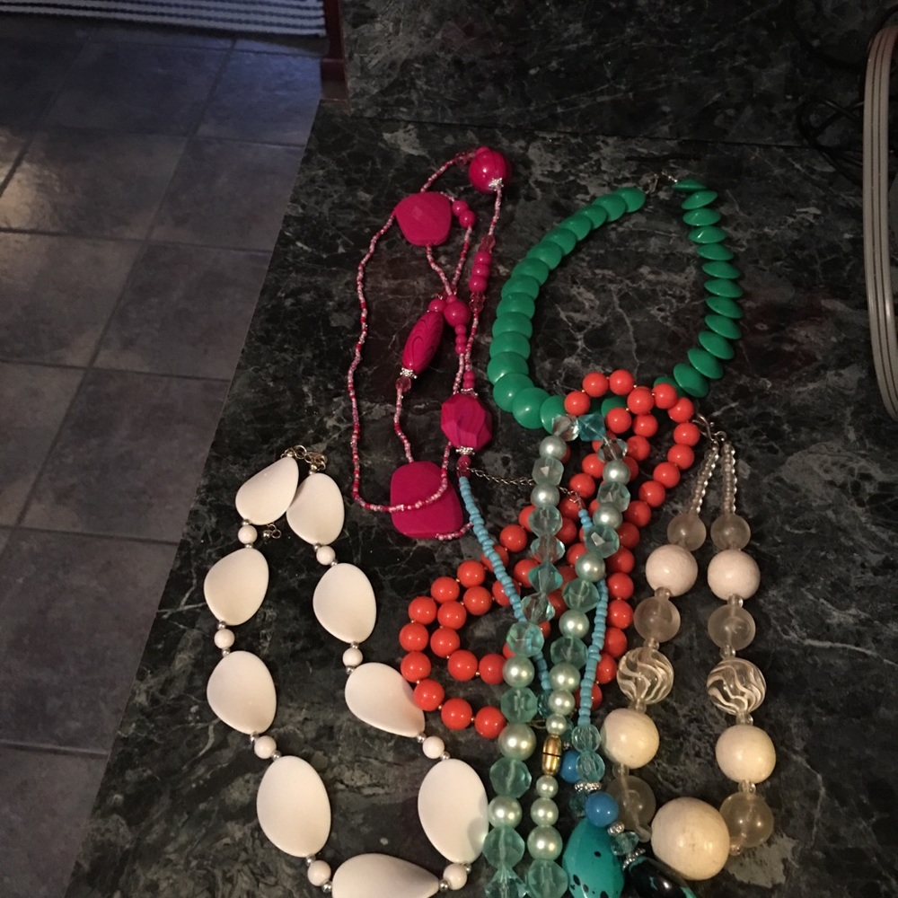 Lot Colorful necklaces
