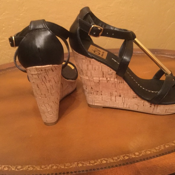 DONATED!  ❄️FINAL SALE❄️ Sexy Wedge Sandals - Picture 2 of 4