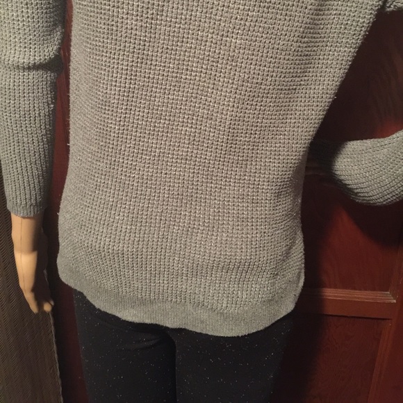 Hollister light sweater - Picture 6 of 7