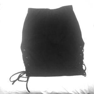 Bodycon lace up skirt