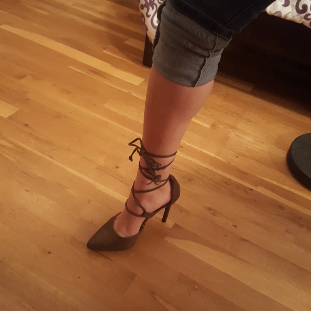 Report gladiator heels