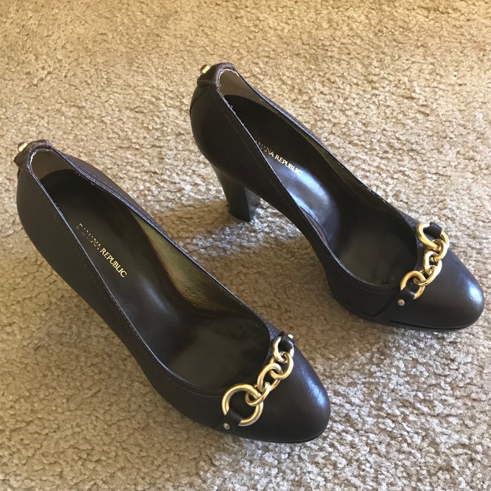 Banana Republic Leather Pumps