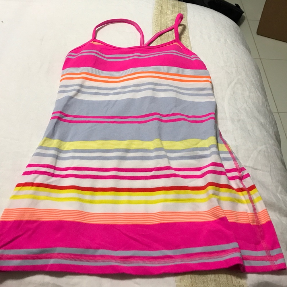 Lululemon top