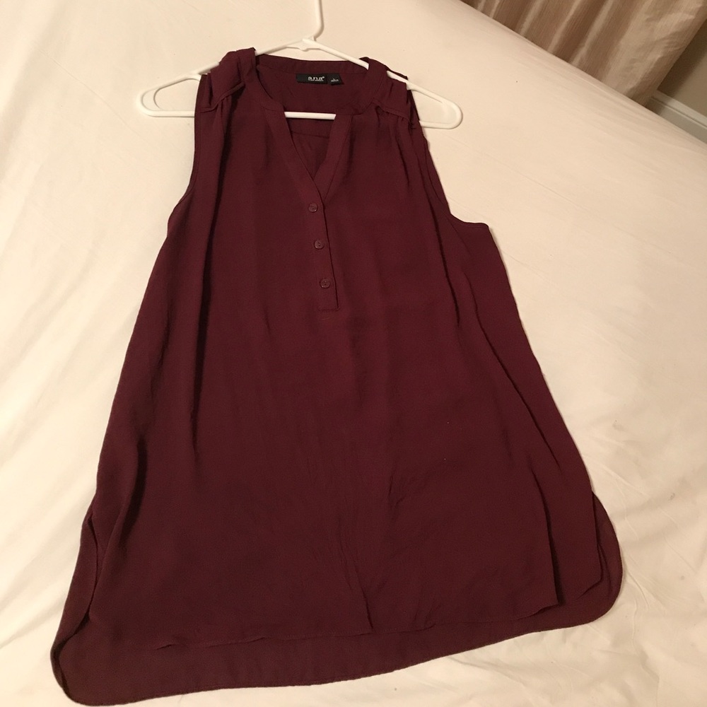 Sleeveless top
