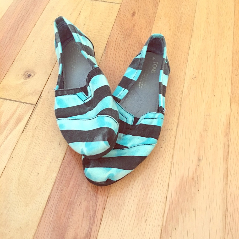 Toms