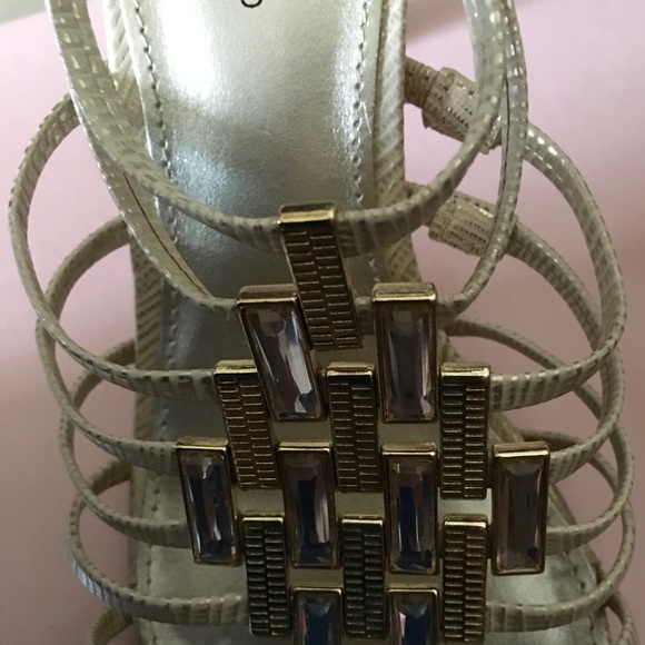 Bandolino Sandal - Picture 2 of 8