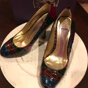 Hale Bob Gorgeous Heels multicolor great condition